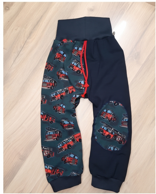 Pumphose Größe 98 mit Feuerwehr Motiven