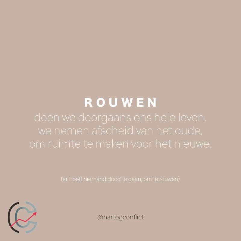 Er hoeft niemand dood te gaan, om te rouwen. Niet iedereen beseft dat niet alleen de dood hand in hand gaat met rouw.  Het verwerken van een groot verlies betekent meer dan alleen het overlijden van een dierbare. Elk verlies vereist verwerking. En elk, vo