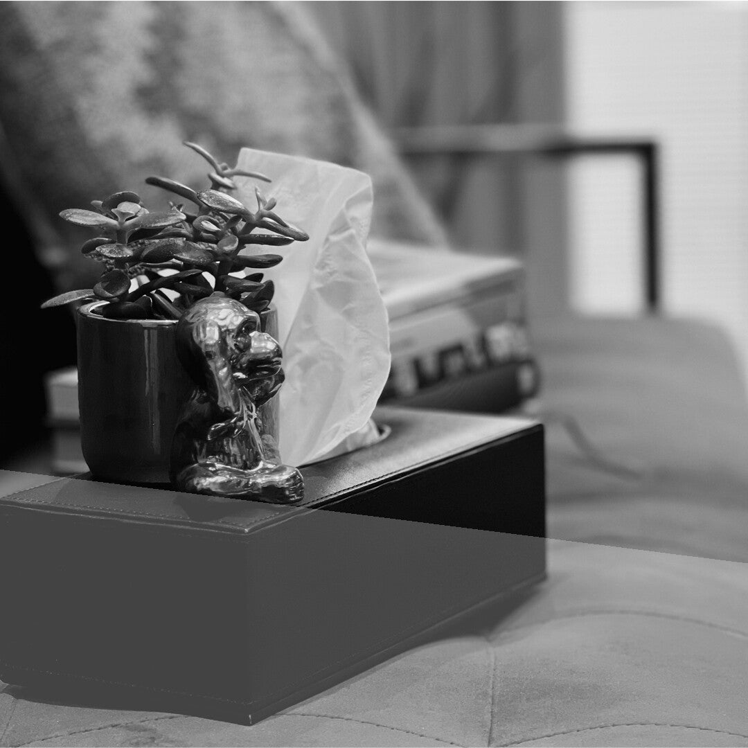 Jij praat, ik luister. Ik luister op een non evaluatieve manier. Wat? Dat is luisteren op een manier zonder een oordeel te hebben over de inhoud. Ik heb het hele plaatje nodig om te weten welke informatie wel en niet relevant is voor verbetering en groei.