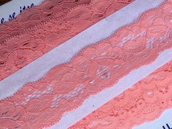 Elastisch kant zalmkleur