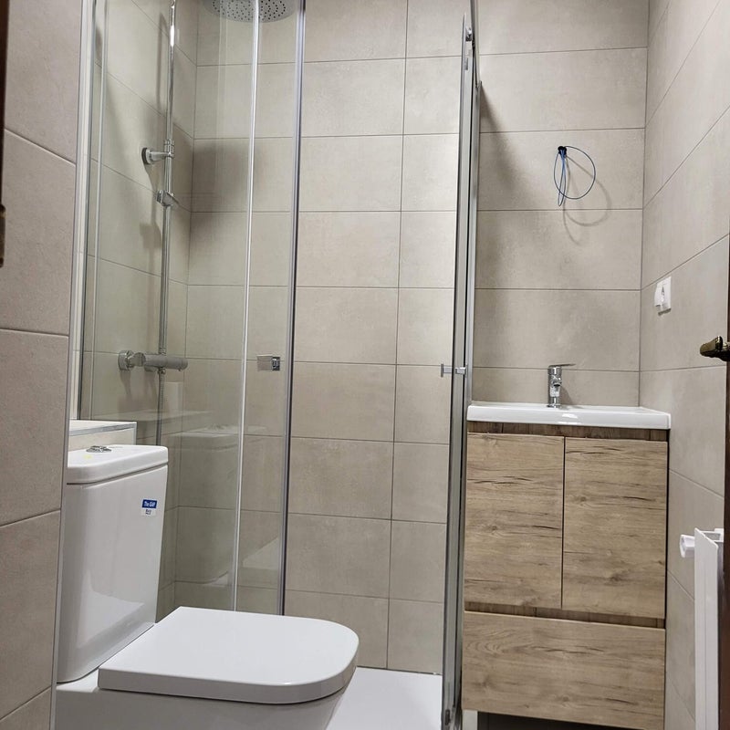 Reforma baño-cambio bañera por plato de ducha ,alicatado y solado