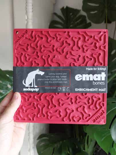 SodaPup Lickmat Bones Large – Red