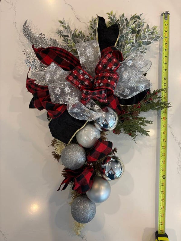 🎄 The Highland Winter Wreath