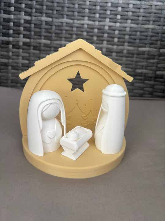 Moderne Weihnachtskrippe mit LED-Platz | 3D-Druck Krippe | Heilige Familie Deko