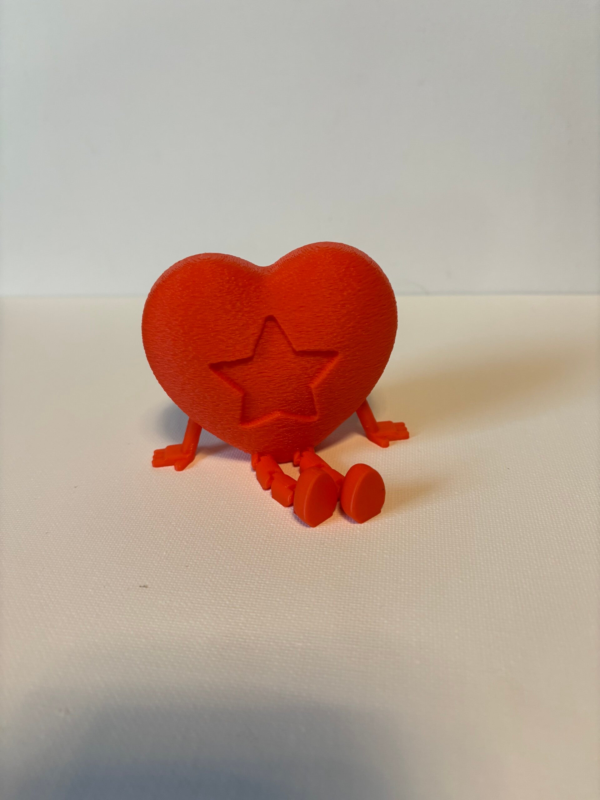 Flexi Herz Figur | Herz mit Beinen | kleines Geschenk | Tischdeko | Freundschaftsgeschenk | 3D Druck Deko | Herz mit Stern