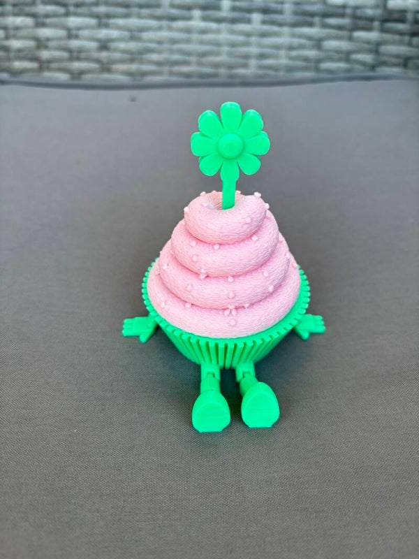 3D gedruckter Flexi Cupcake – Süße Dekofigur mit beweglichen Beinen | Geschenkidee | PLA Deko | Handgemacht | personalisierbar