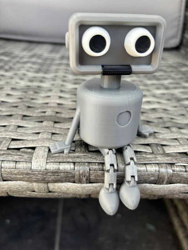 Niedliche 3D-gedruckte Roboterfigur – Flexibler Roboter mit beweglichen Gliedmaßen