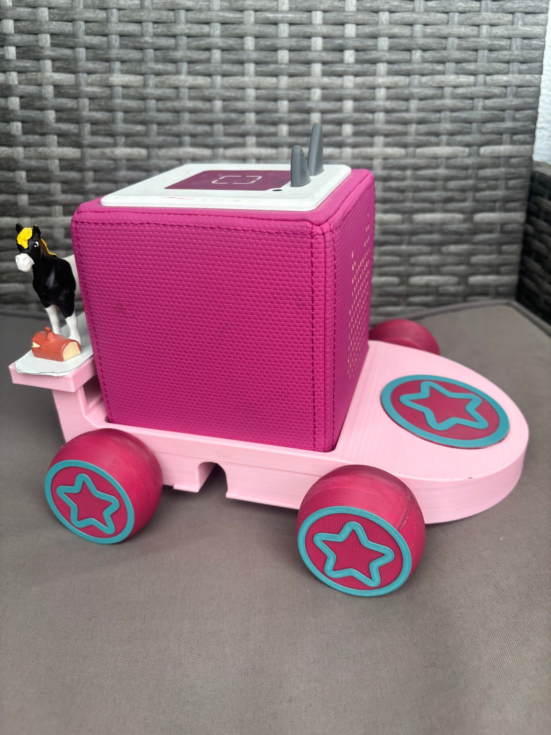 Toniebox Halter Auto – Regal für Figuren – Kinderzimmer Deko – Geschenkidee für Tonie Fans