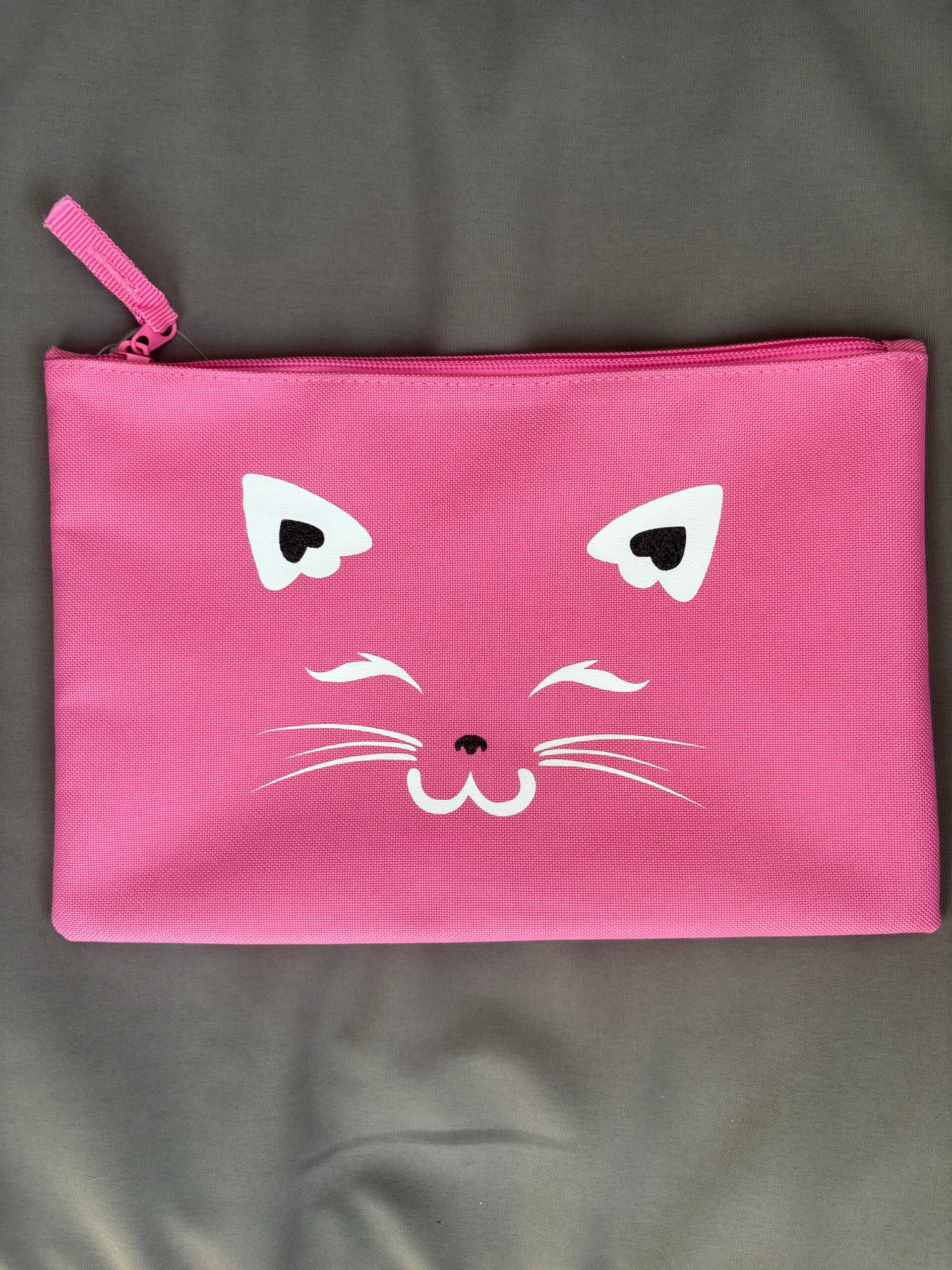 Kosmetiktasche Katze Rosa – Schminktäschchen mit Herzaugen – Geschenk Mädchen – Handgemachte Kulturtasche