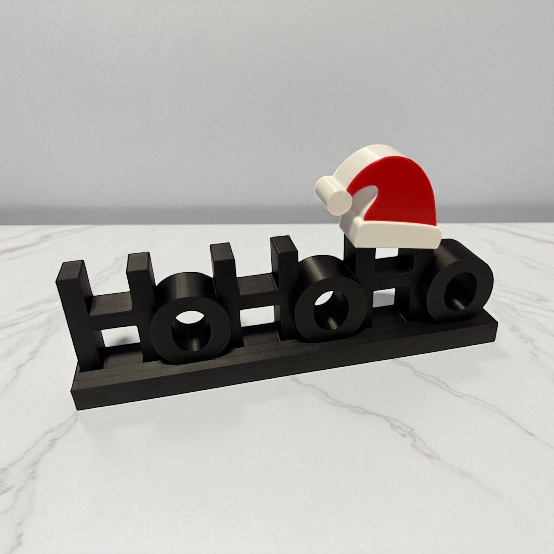 HoHoHo Weihnachtsdeko 3D Druck – Deko Schild mit Weihnachtsmütze – Winter Tischdeko – Geschenkidee Weihnachten