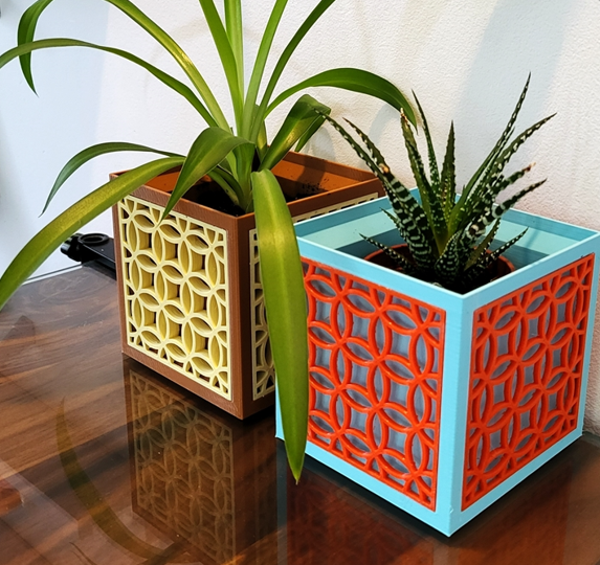 Moderne 3D-gedruckte Pflanzentöpfe mit einzigartigem Design – Dekorative Pflanzgefäße mit geometrischem Muster