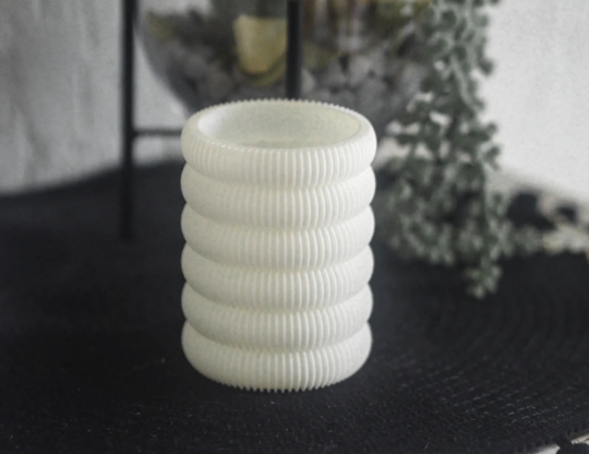 Teelichthalter im modernen Design – 9,5 cm hoch – Farbe variabel, stimmungsvolles Licht für dein Zuhause