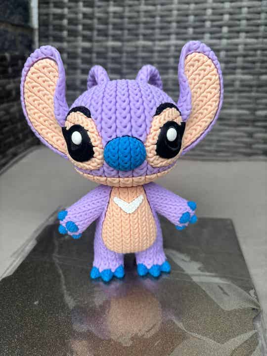 Handgemachte Figur – bekannte Alien-Figur im Strick-Design | Deko & Geschenk