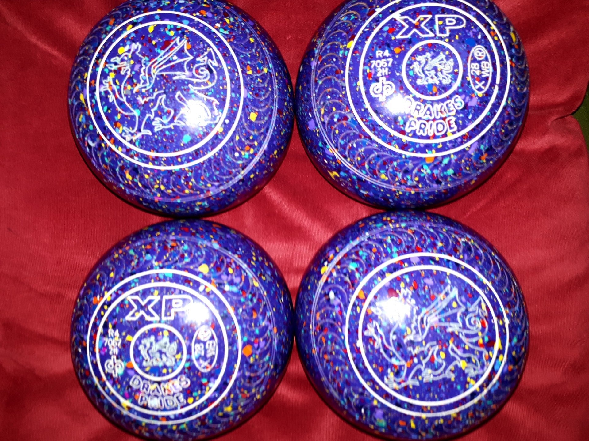 Drakes Pride XP bowls Size 2