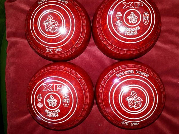 Drakes Pride XP bowls Size 3