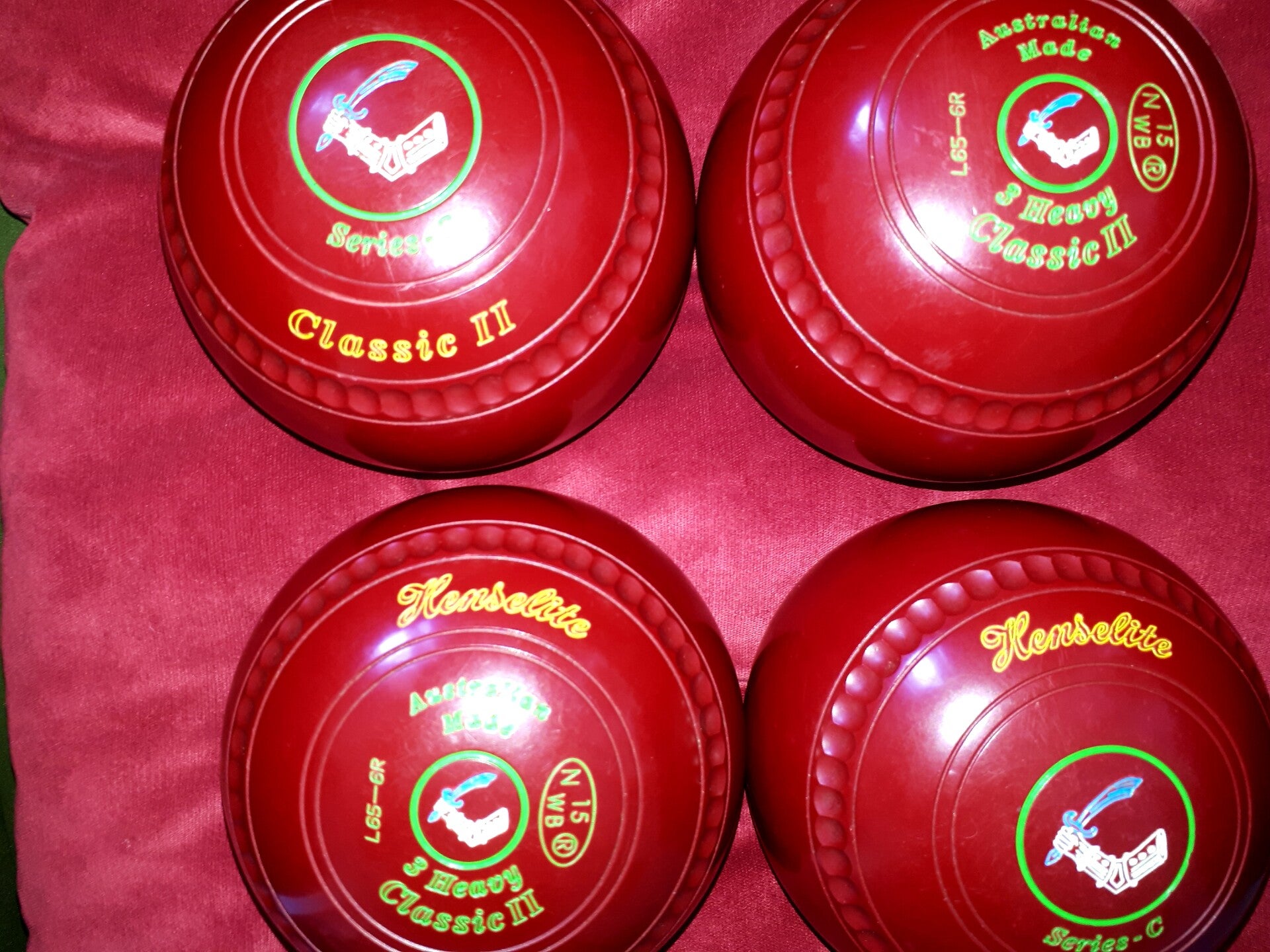 Henselite Classic II bowls Size 3