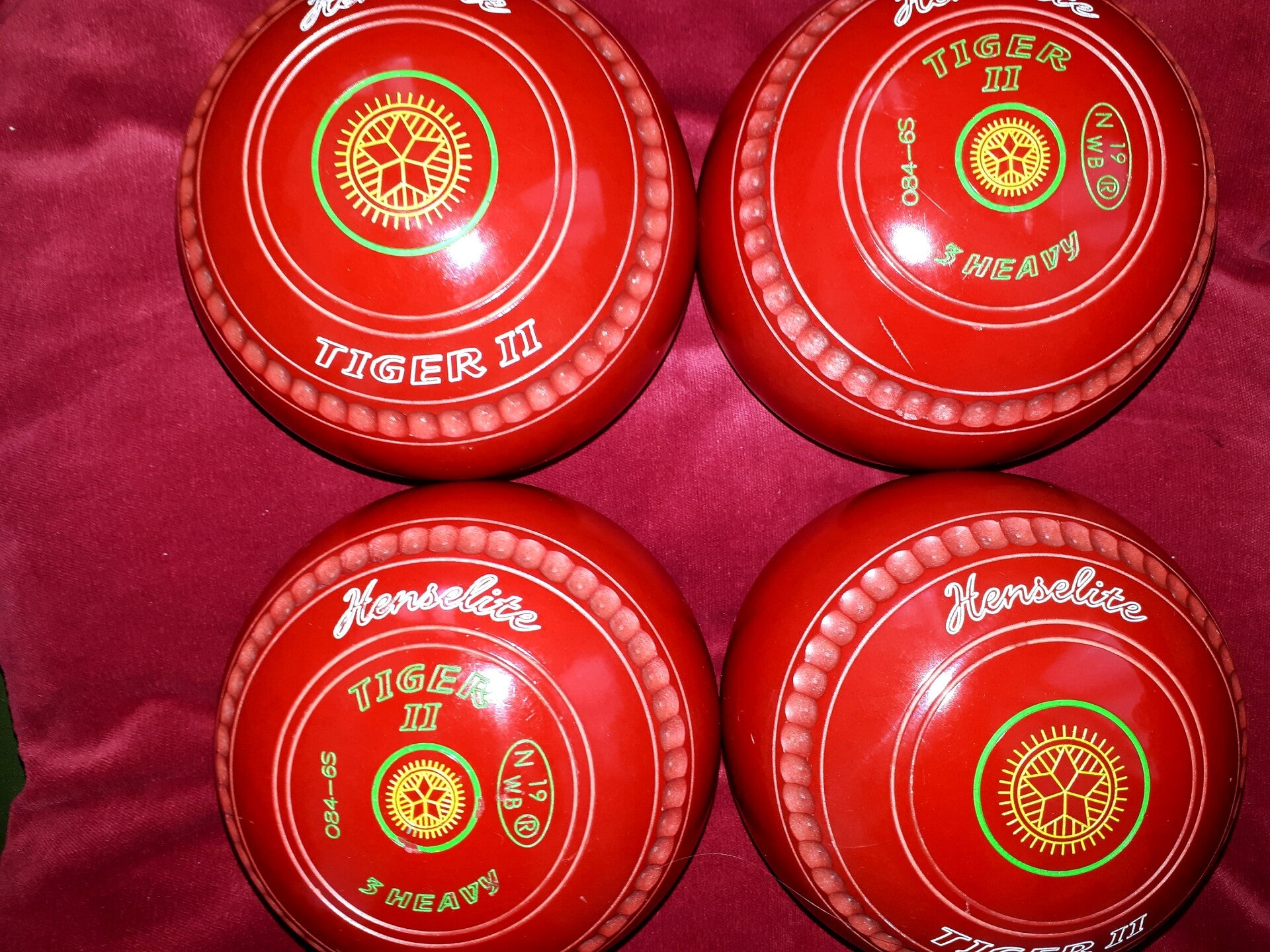 Henselite Tiger II bowls Size 3