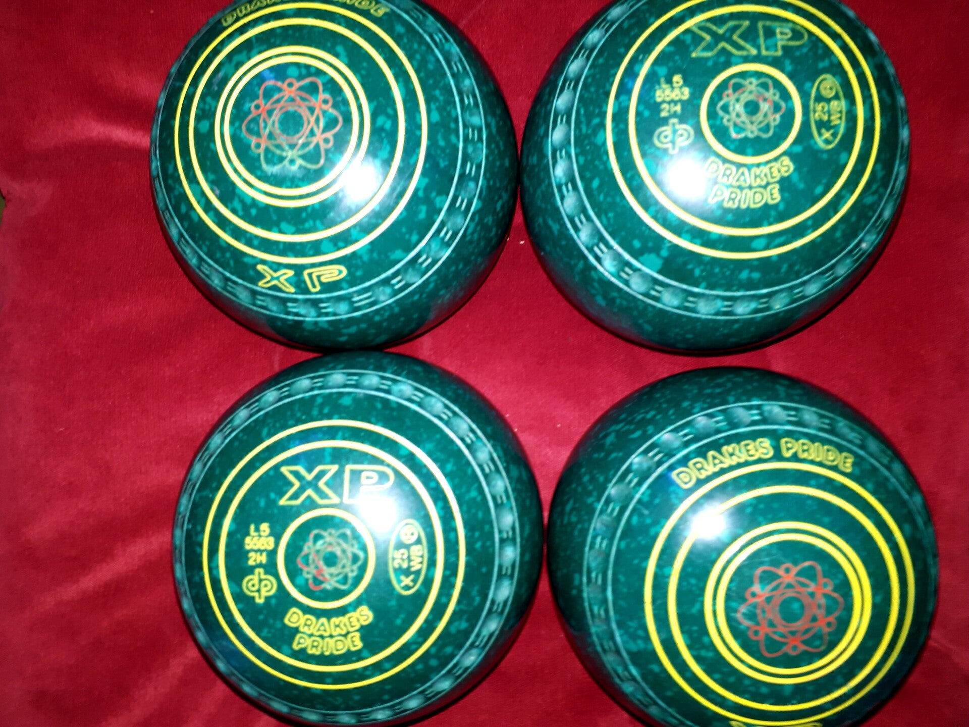Drakes Pride XP bowls Size 2