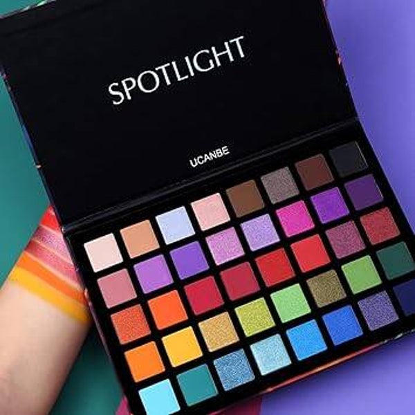 Spotlight Eyeshadow Palette Professional 40 Color