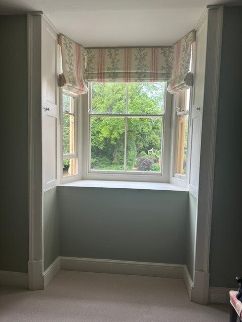 rosie-bay-window-romans-standard.jpg