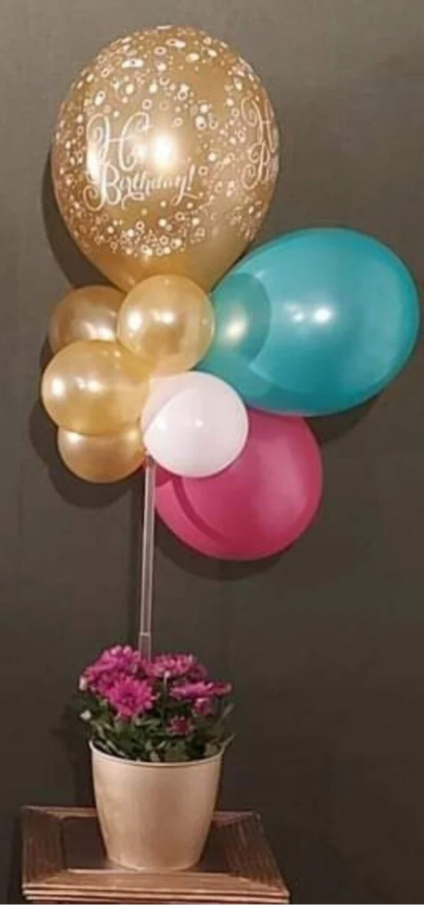 Een bloemetje met ballonnen