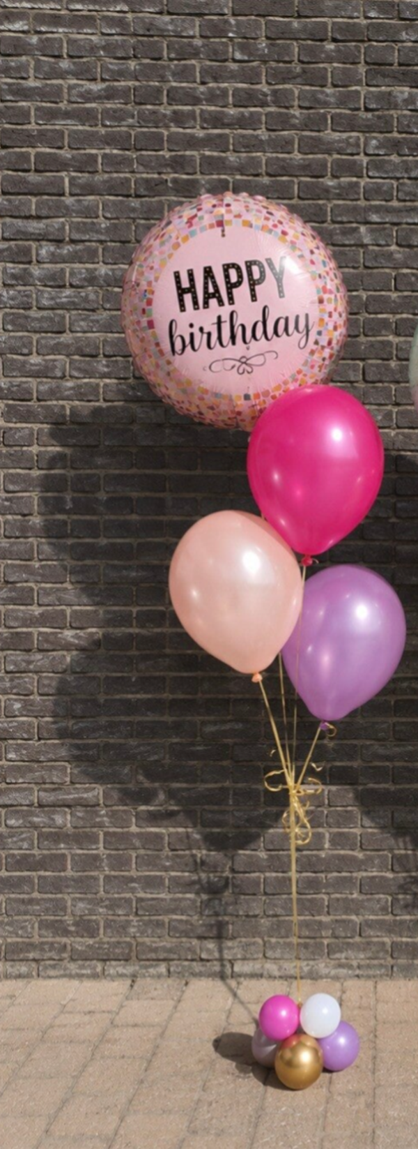Boeket met 1 Happy birthday folieballon en 3 latex