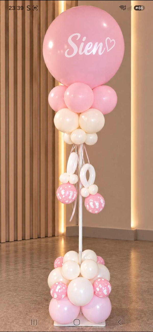 It's a girl  staander met speentjes