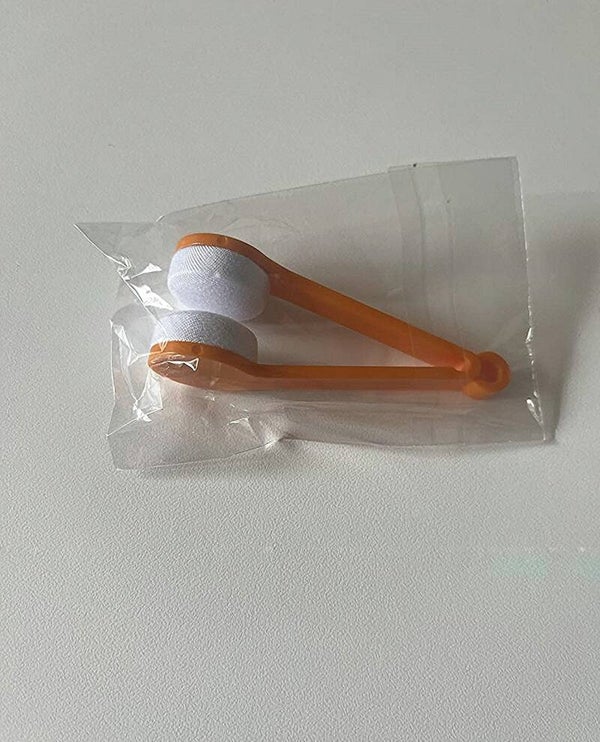 0037B - Brosse à lunette