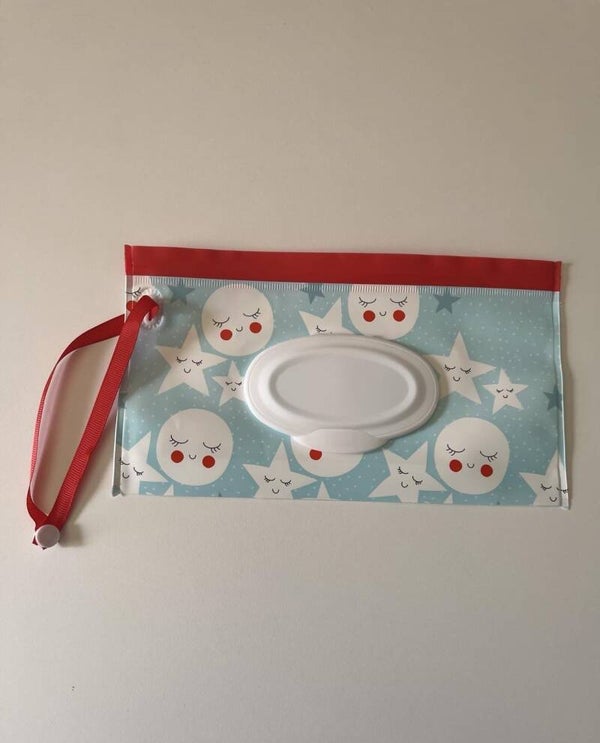 0044K - Pochette lingettes humides