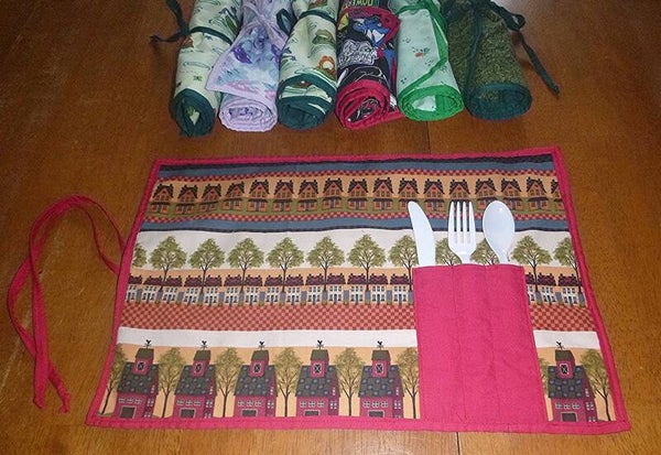 0199P - Napperon avec pochette ustensile