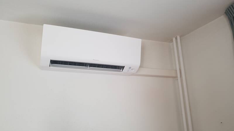 Wandunit mete stukje goot naa buiten toe