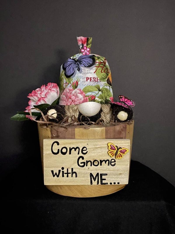 gnome in a nest 4