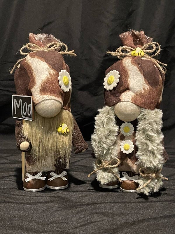 brown cow gnome set