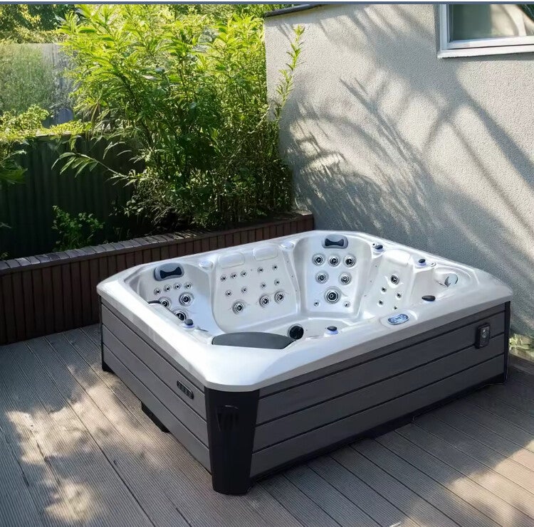 Luxe 8-persoons Bubbelbad Spa met 96 Therapiejets