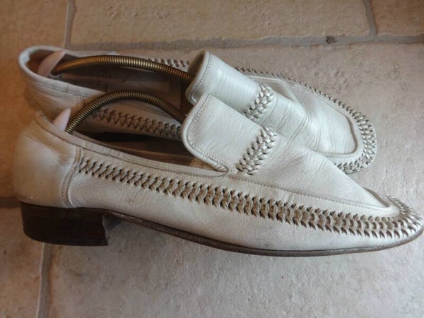 C664 : Mocassins blancs 70's P:46