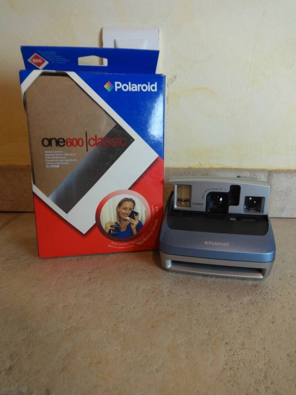 Cu1077 : Polaroid One 600 Classic