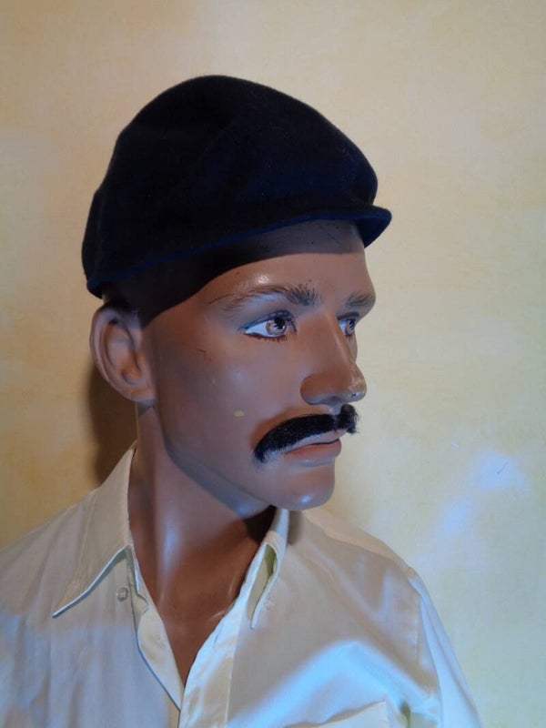 A2559 : Béret en laine bleu marine