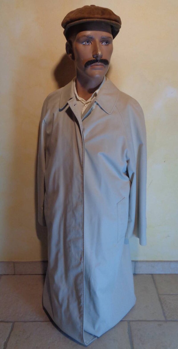 H681 : Trench Burberry T.M