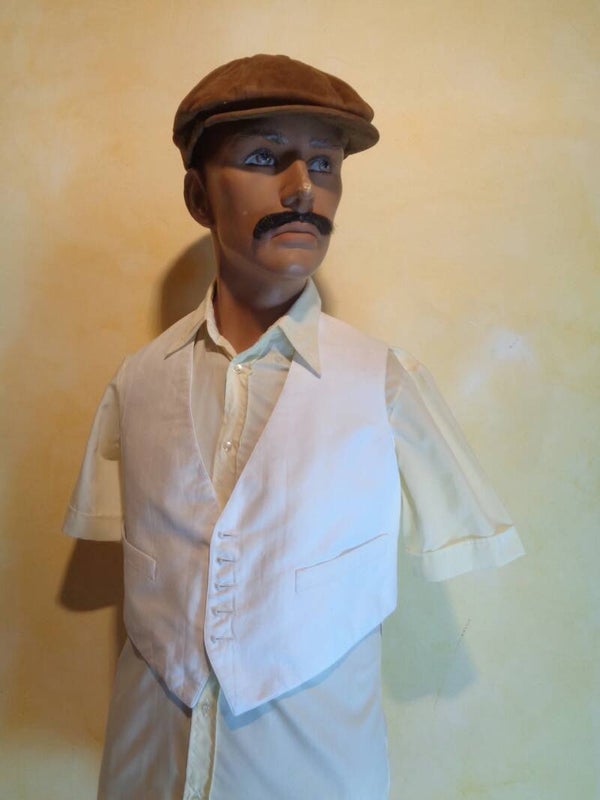 H759 : Gilet blanc 1900 T.S