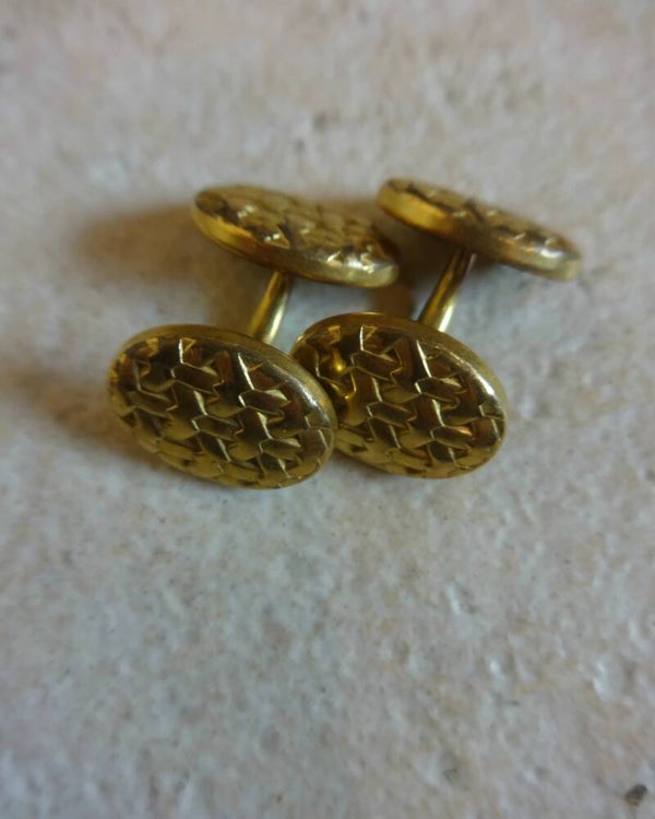 Bi908 : Boutons de manchette chevrons