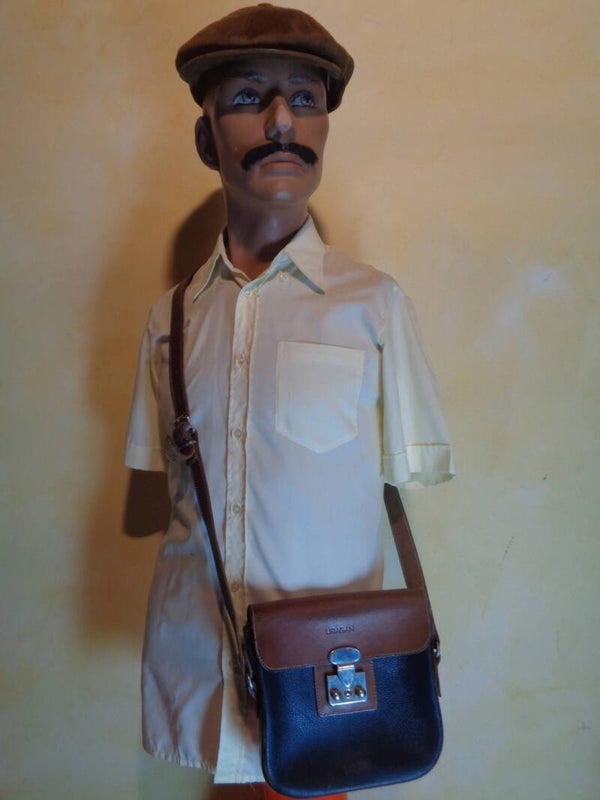 S1810 : Pochette cuir