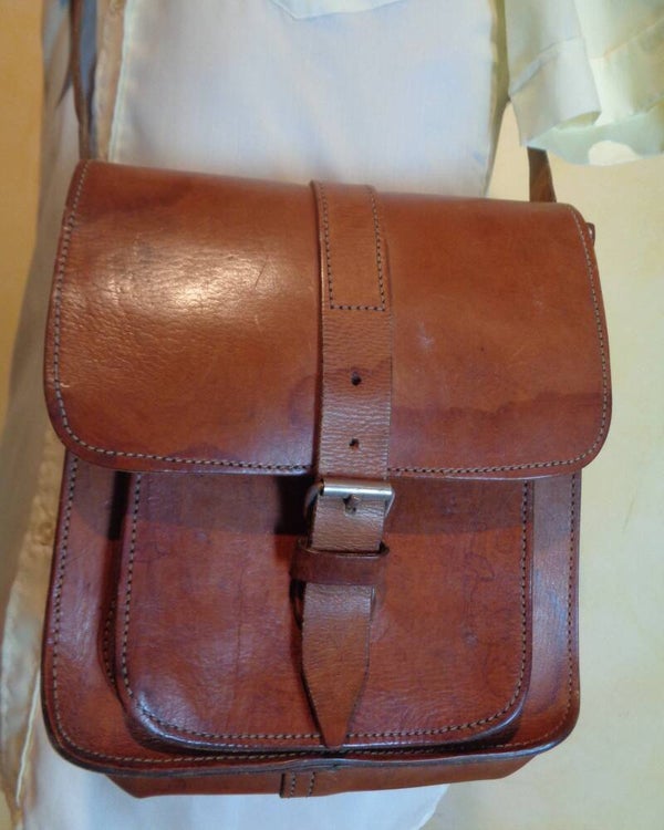 S1655 : Pochette cuir 70's