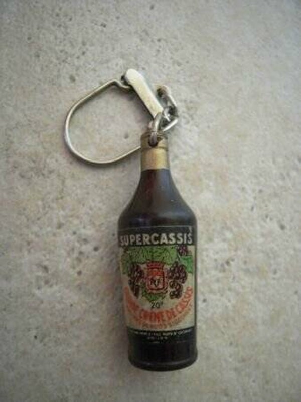 Cu177 : Porte clef Cassis 60's