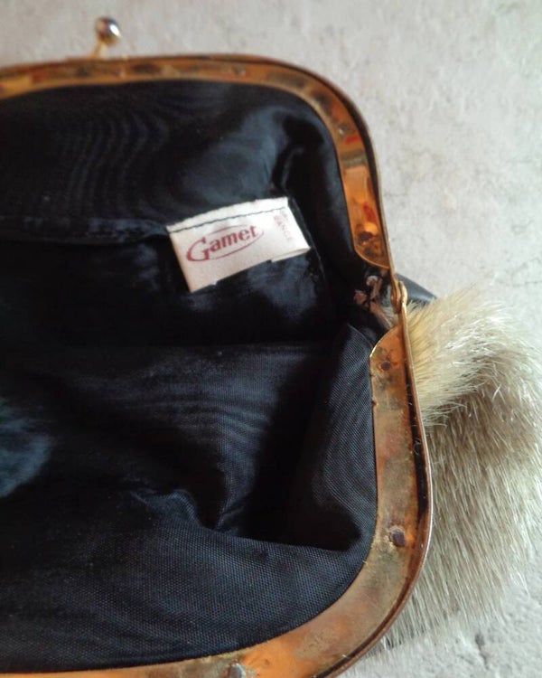 A2987 :Pochette cuir et poils 70's