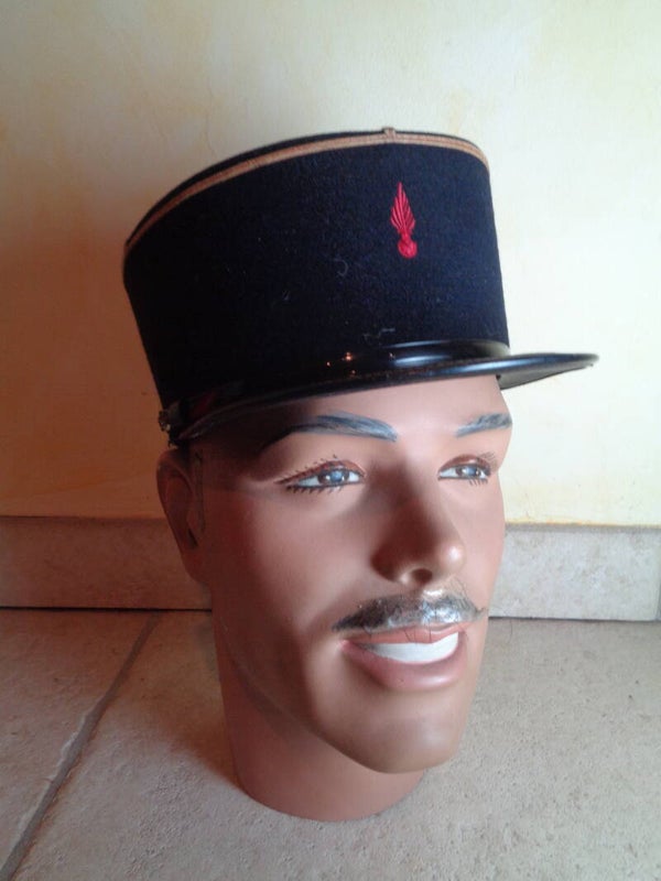 A4323 : Képi gendarme