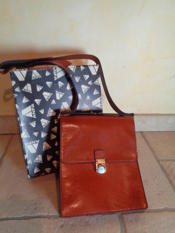 S2223 : Pochette bandoulière 60's