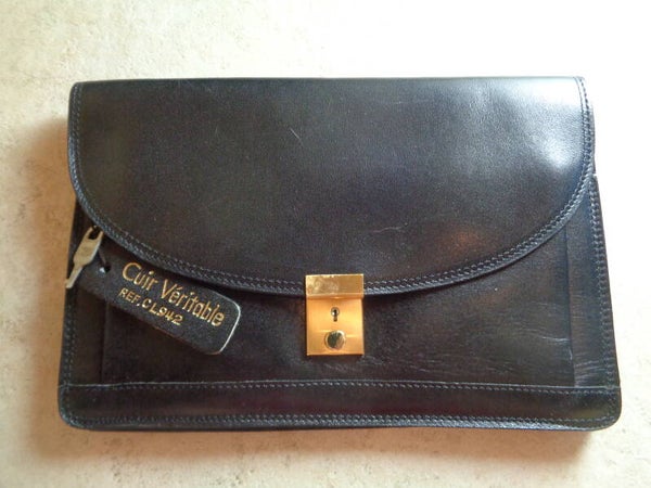 S2212 : Pochette cuir 60's
