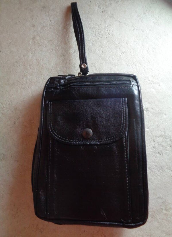 S2228 : Pochette cuir noir 60's