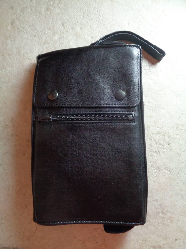 S2238 : Pochette cuir noir 60's