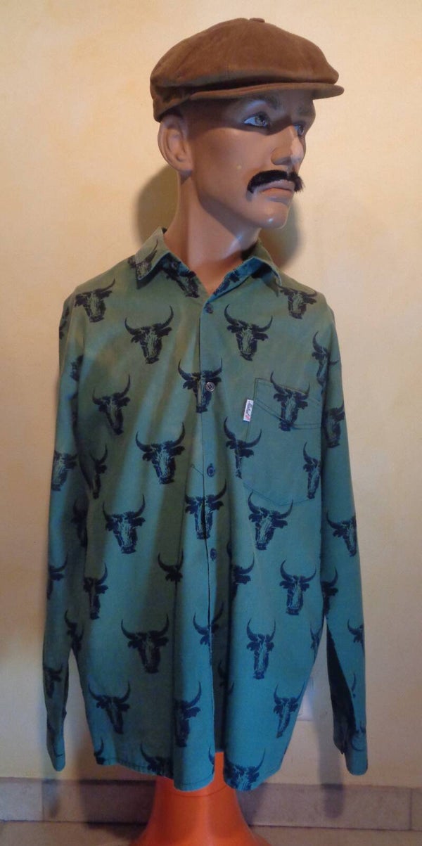 H1062 : Chemise taureaux T.L